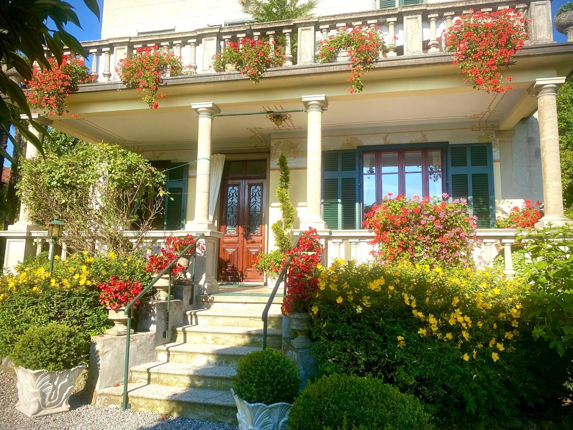 Il Motto Di Tommy Bed & Breakfast Castelveccana Exterior photo
