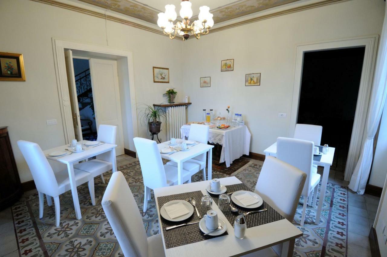 Il Motto Di Tommy Bed & Breakfast Castelveccana Exterior photo