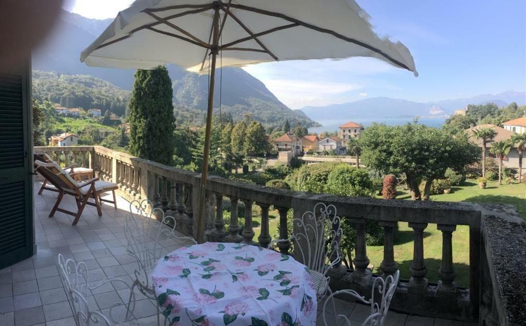Il Motto Di Tommy Bed & Breakfast Castelveccana Exterior photo