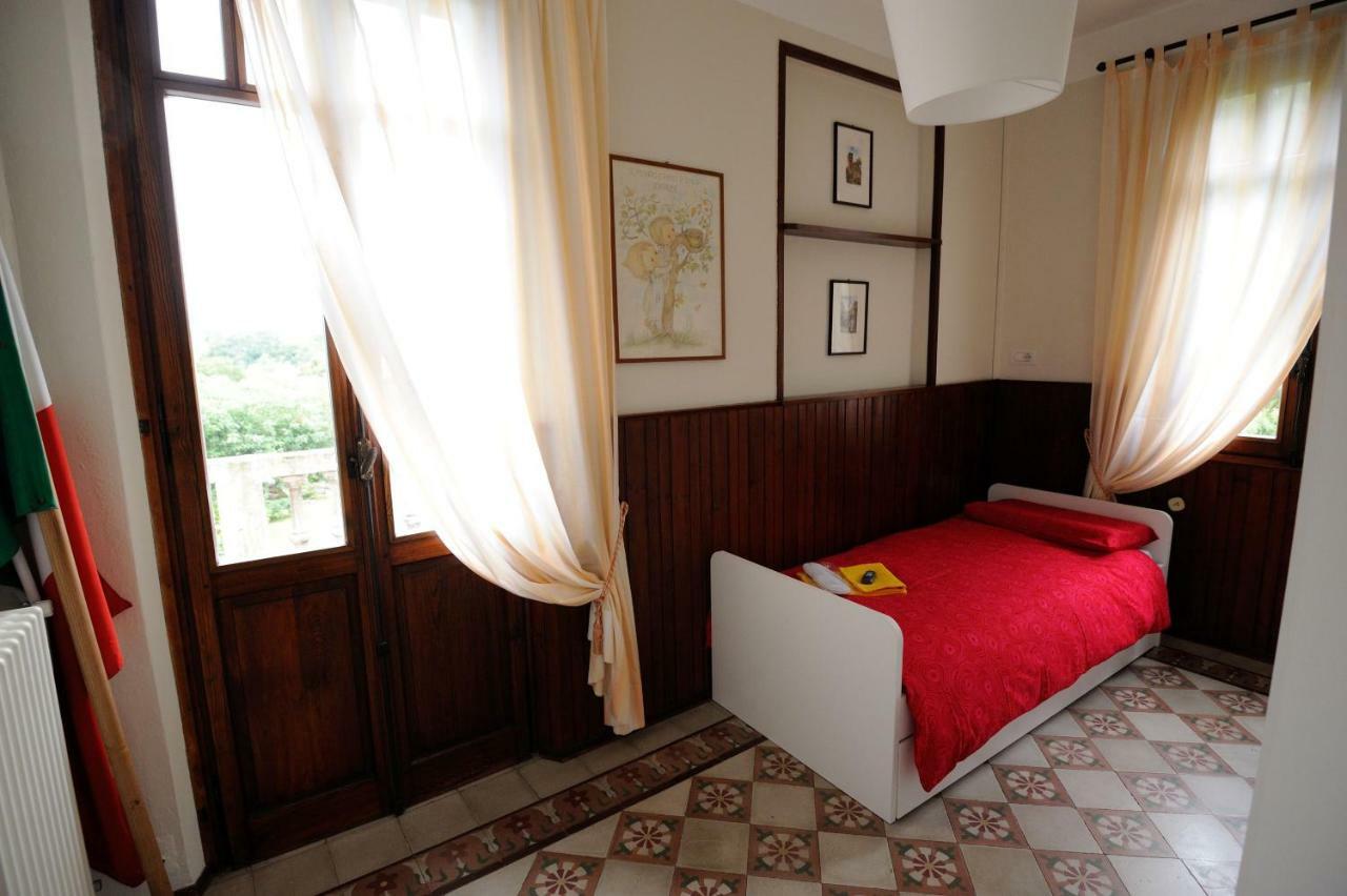 Il Motto Di Tommy Bed & Breakfast Castelveccana Exterior photo